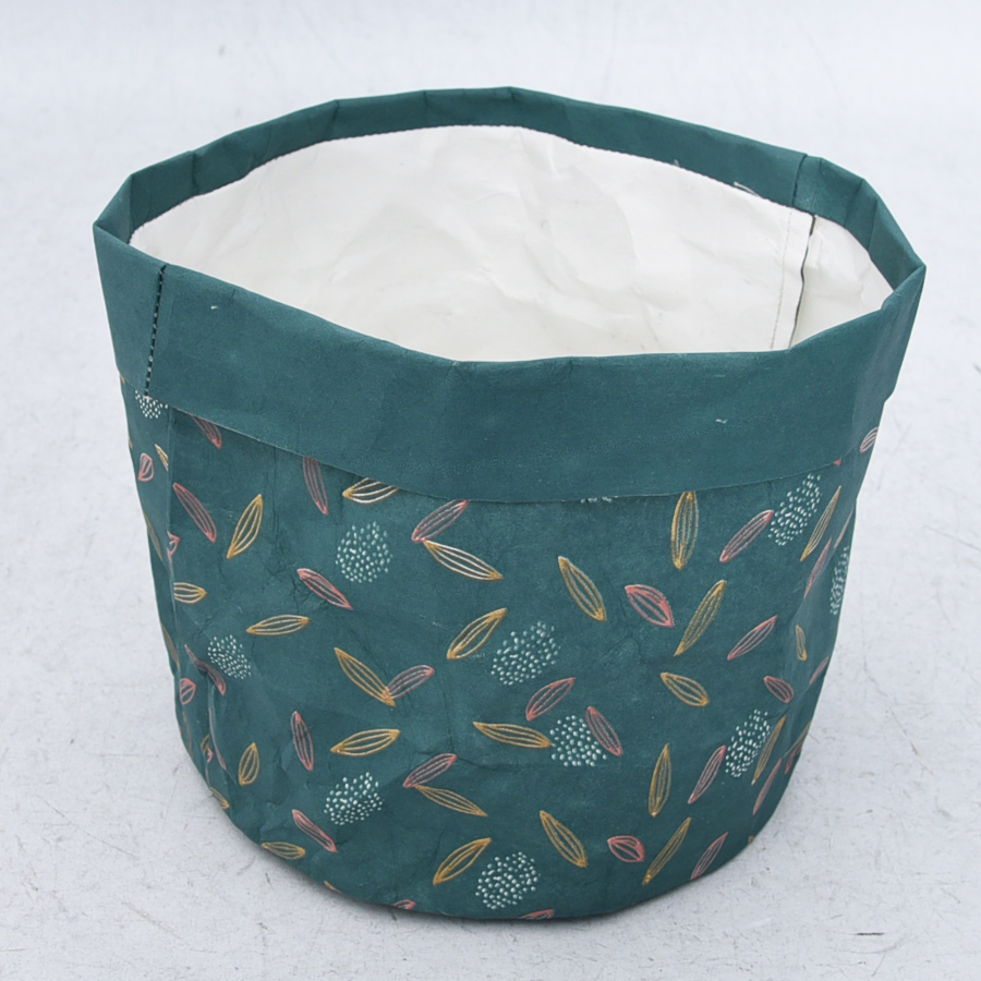 Foldable fabric storage bin